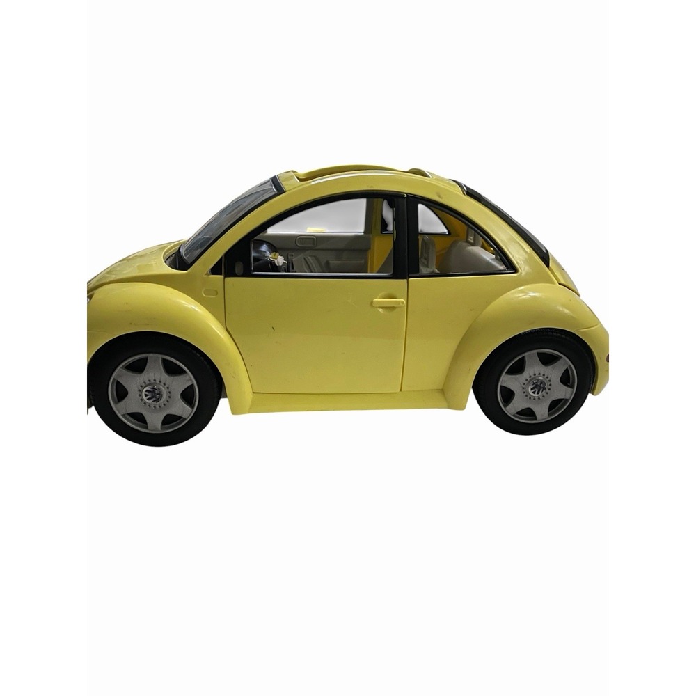 Rare 2000 Mattel Barbie Volkswagen VW Yellow  Beetle Bug Car